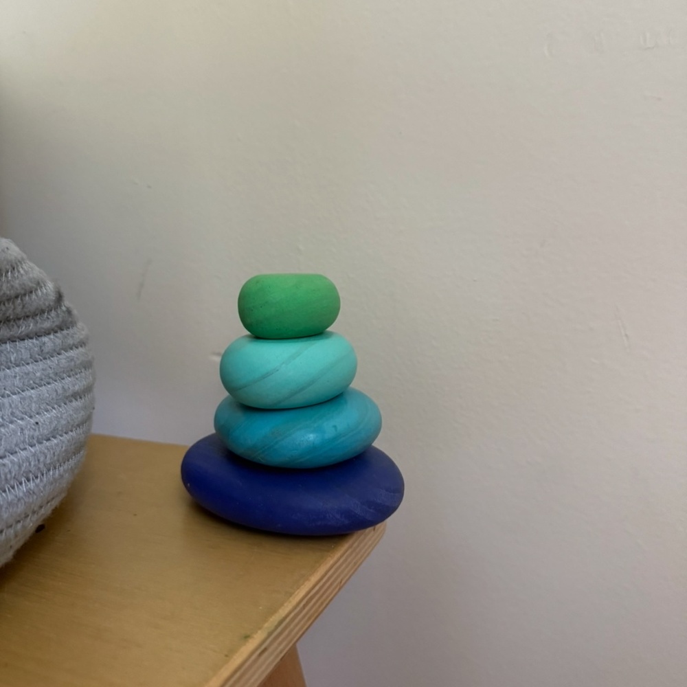 LOVEVERY Montessori Stacking Rocks